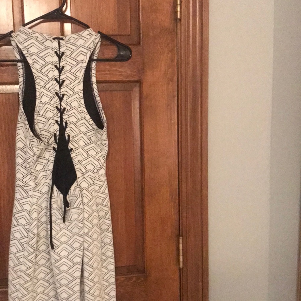 Express Dress - Picture 2 of 3